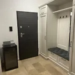 Mensa Διαμέρισμα